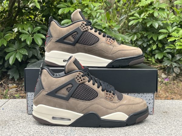 Travis Scott x Air Jordan 4 Retro Brown