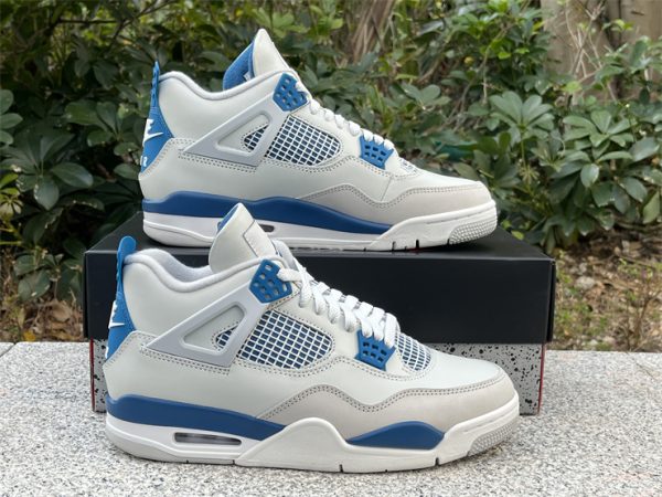 Air Jordan 4 “Military Blue”
