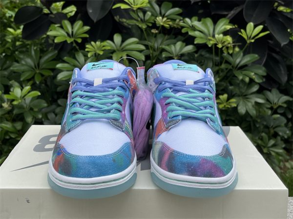 Futura Laboratories x Nike SB Dunk Low - Image 5