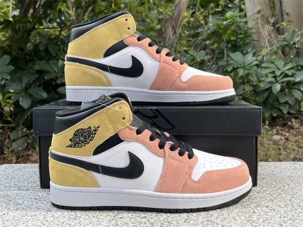 Air Jordan 1 Mid "Flight Club”