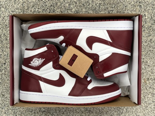 Air Jordan 1 High OG “Team Red - Image 3