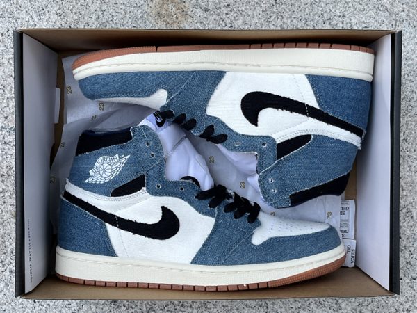 Air Jordan 1 High OG - Image 6