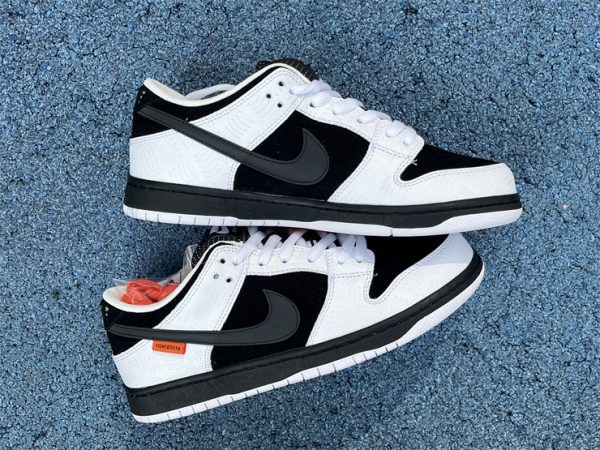 TIGHTBOOTH x Nike SB Dunk Low