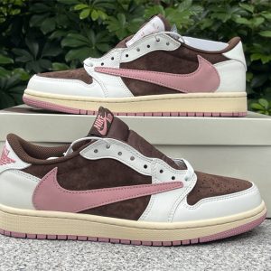 Travis Scott x Air Jordan 1 Low OG