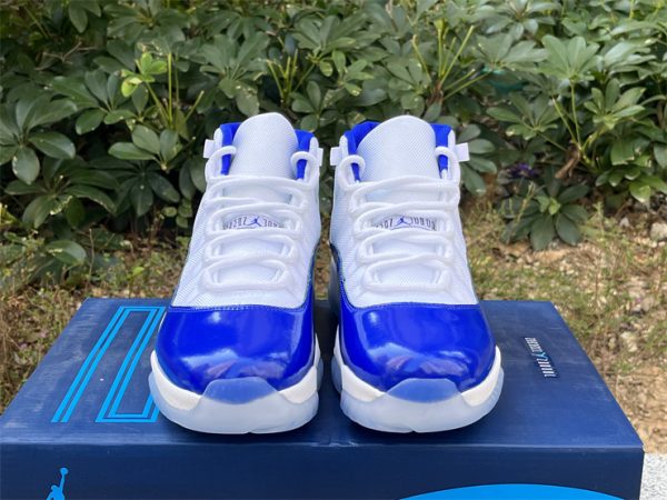 Air Jordan 11 - Image 5